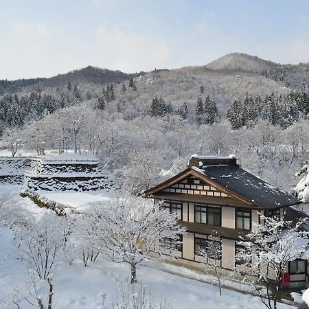Отель Yukaen Ханамаки Экстерьер фото